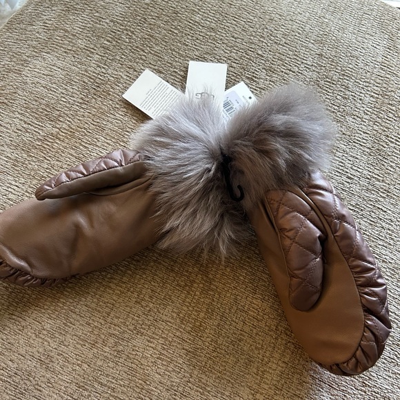 UGG mitts new with tags never used leather size l/xl - Picture 5 of 12